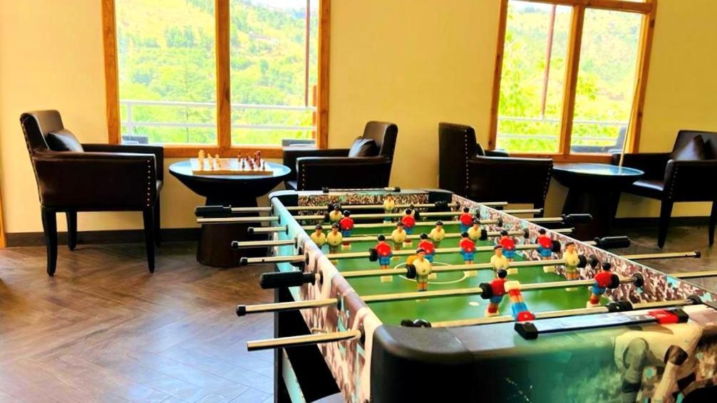 Aaroham Resort, Шимла Экстерьер фото