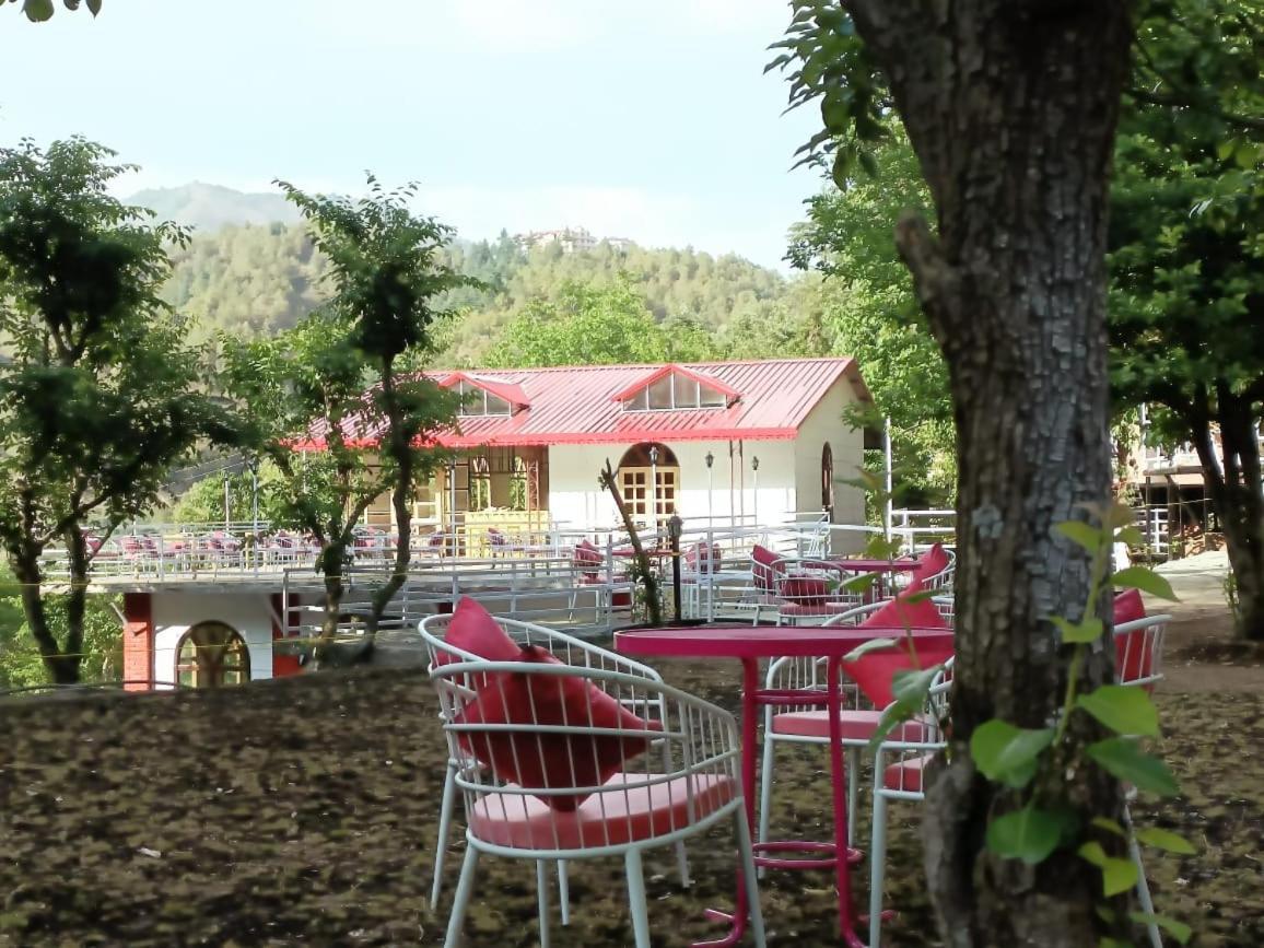 Aaroham Resort, Шимла Экстерьер фото