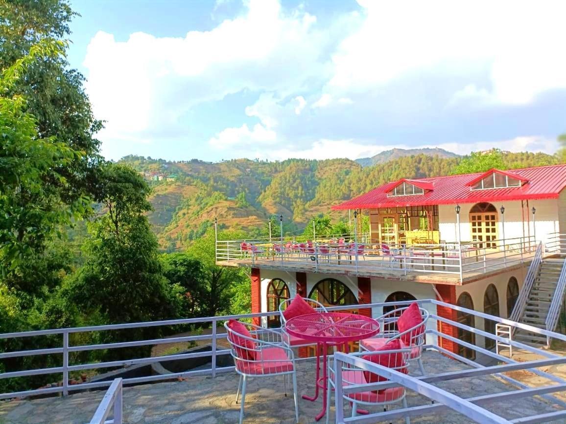 Aaroham Resort, Шимла Экстерьер фото