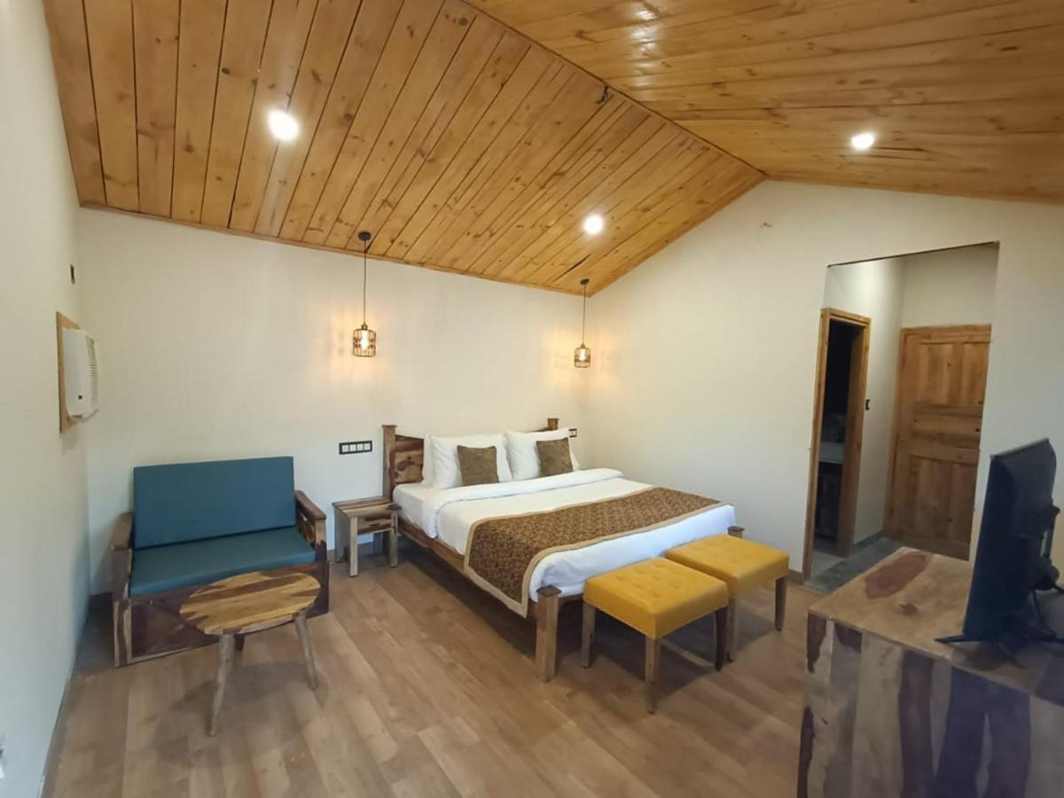 Aaroham Resort, Шимла Экстерьер фото