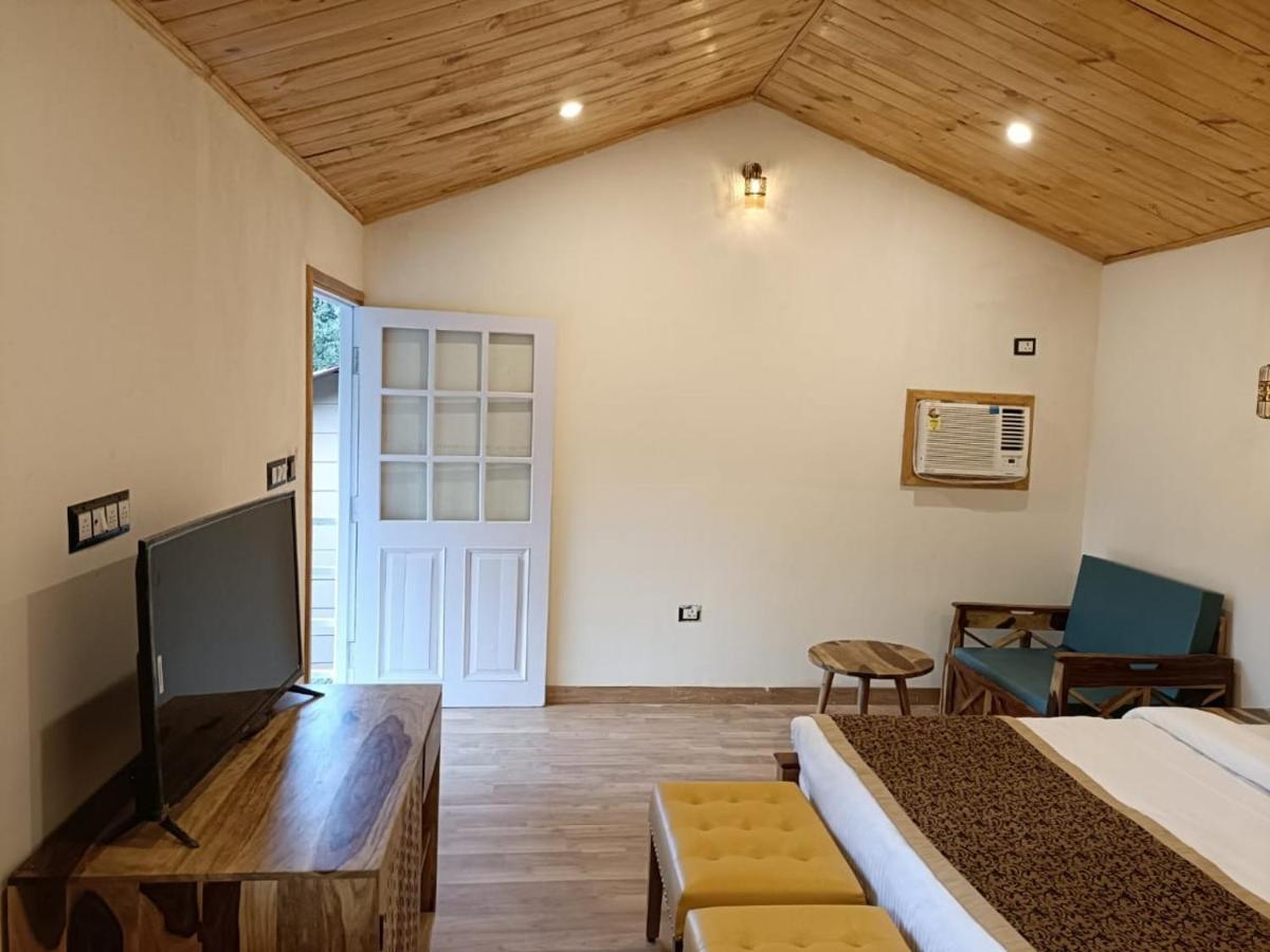 Aaroham Resort, Шимла Экстерьер фото
