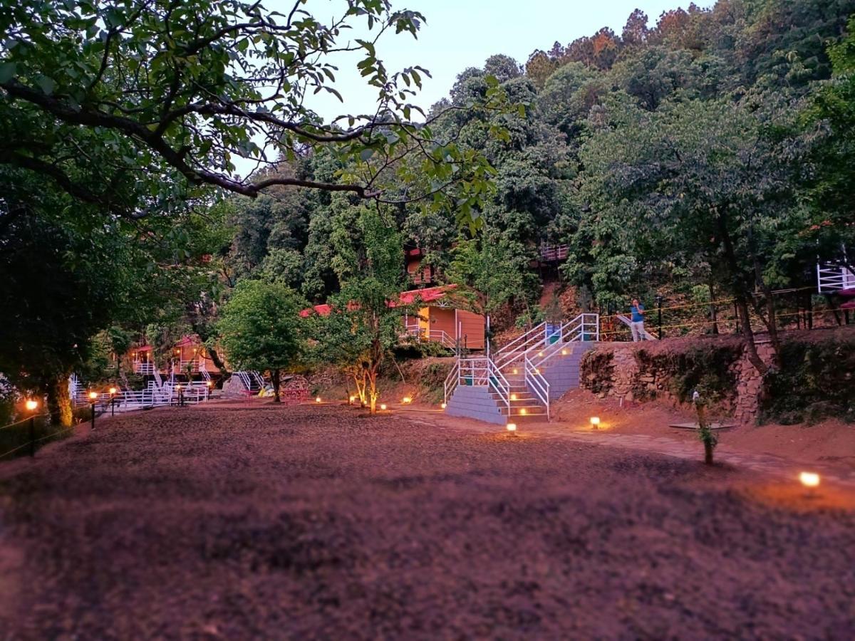 Aaroham Resort, Шимла Экстерьер фото