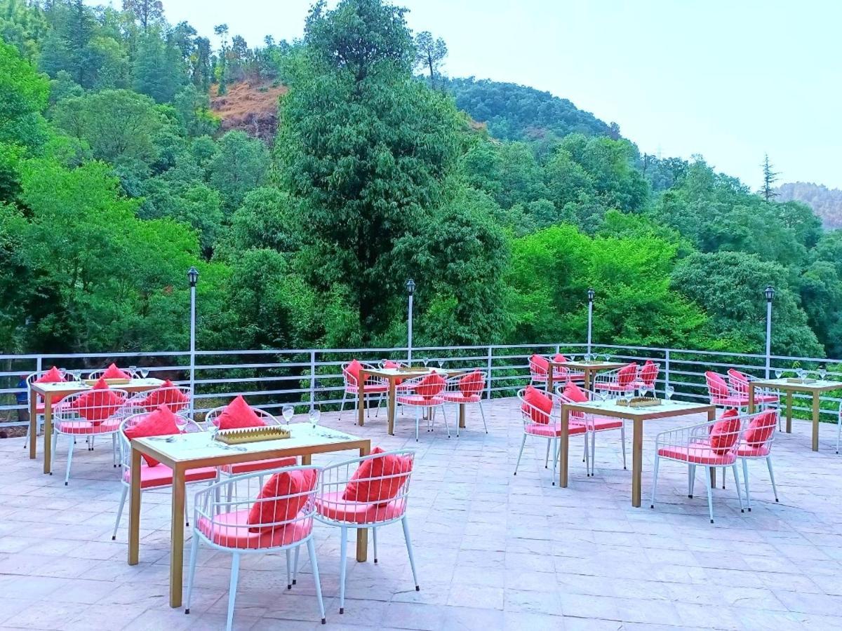 Aaroham Resort, Шимла Экстерьер фото